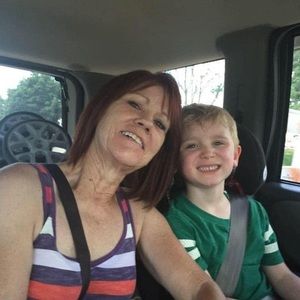 Meet your Posher, Debbie